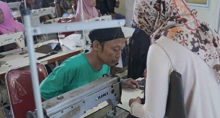 Tekad Membuka Usaha Menjahit Setelah Ikuti Workshop PENA