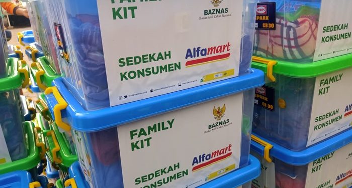 Bantu Korban Banjir Demak, BAZNAS RI Salurkan Paket Logistik Keluarga untuk Pengungsi