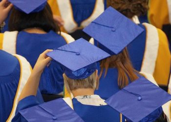 Kuliah Gratis Bersama Program Beasiswa IDCloudHost 2024 dengan Telkom University