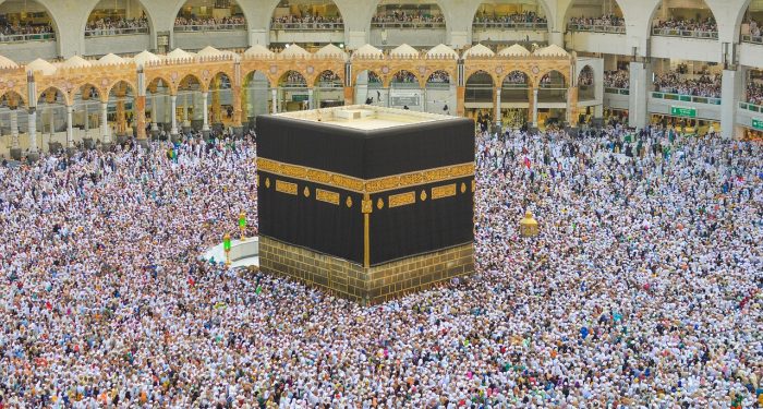 Memahami Dalil dan Keutamaan Umroh: Perjalanan Spiritual dan Pintu Menuju Pahala
