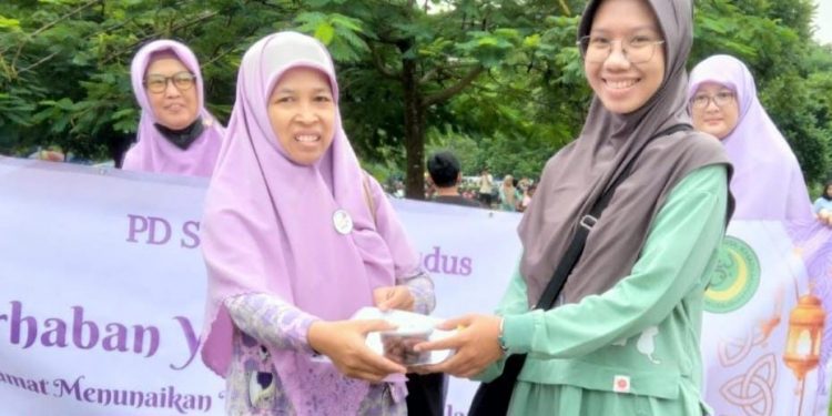 Sambut Ramadan, Salimah Kudus Bagikan Ratusan Kurma