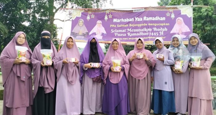 Salimah Bojonggede Serentak Bagikan Ribuan Takjil di Tujuh Desa