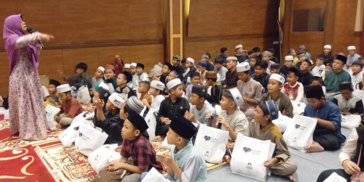Ratusan Yatim Piatu Buka Bersama Salimah Samarinda