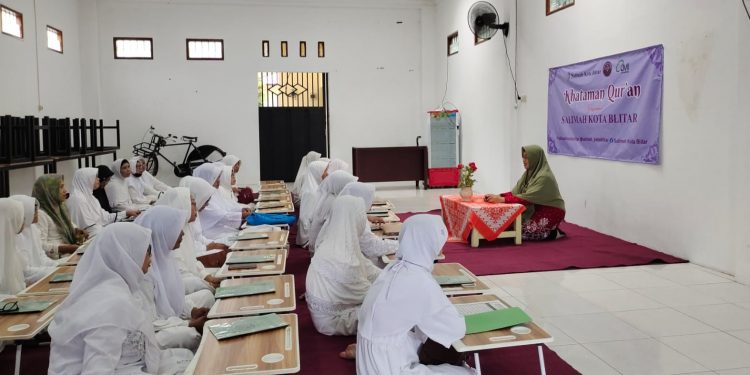 Peringati Nuzulul Qur’an, Salimah Kota Blitar Gelar Khataman