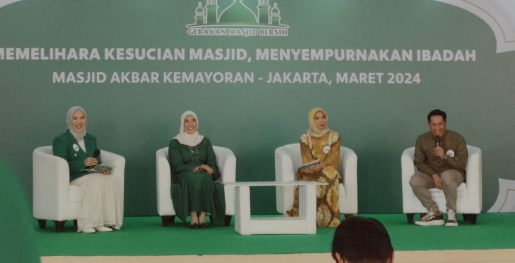 350 Relawan Hadir dalam Gerakan Masjid Bersih di Masjid Akbar Kemayoran