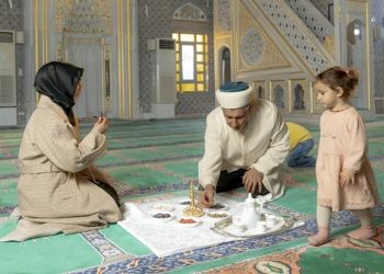 Mengondisikan Keluarga Beribadah di Bulan Ramadan