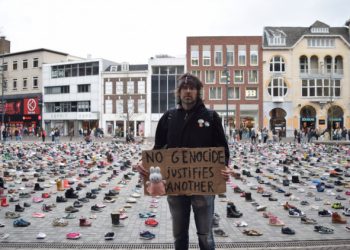 Ribuan Sepatu Dipasang untuk Memperingati Anak-Anak yang Terbunuh di Gaza