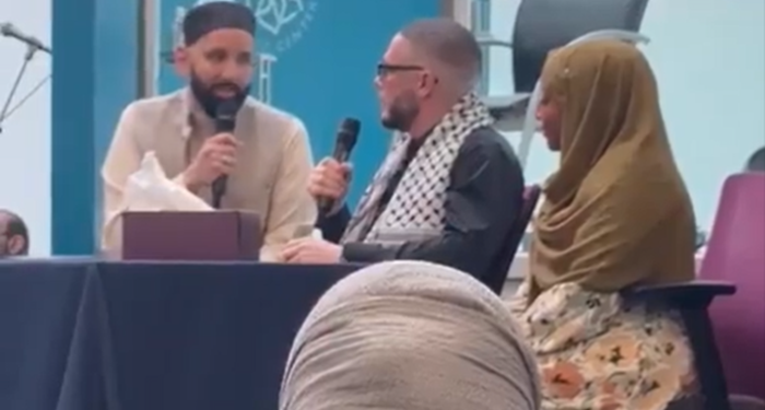 Hari Pertama Ramadan, Shaun King Aktivis yang Lantang Bela Palestina Masuk Islam