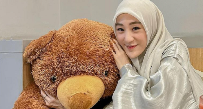 Kehamilan Kedua Larissa Chou membuat Auranya Semakin Terpancar