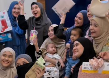 Bikin Adem, Potret Dhini Aminarti Bareng Sahabat Tercinta