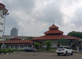 Masjid Nurul Islam KH Noer Alie