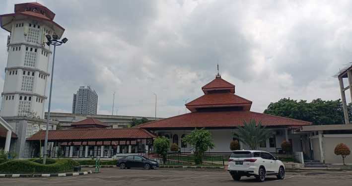 Masjid Nurul Islam KH Noer Alie