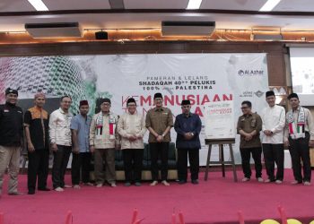Sandiaga Uno Resmikan Pameran Lukisan untuk Palestina di Masjid Agung Al Azhar