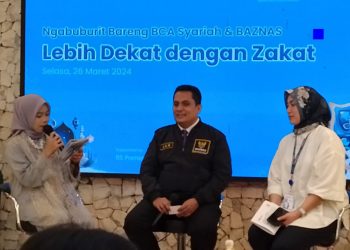 Edukasi dan Penyerahan Dana Zakat: BCA Syariah dan BAZNAS Ajak Nasabah Berzakat melalui Mobile Banking