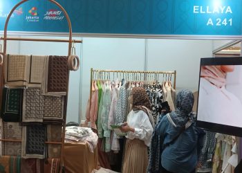 Hadir di Perhelatan Indonesia Fashion Week 2024, Jenama Ellaya Mantapkan Langkah di Dunia Modest Fashion di Tanah Air