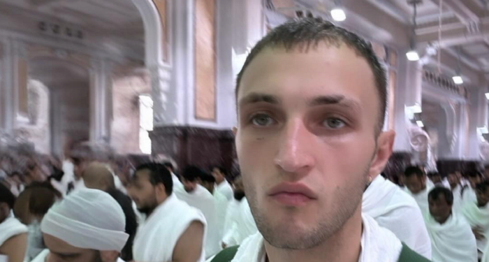 Ibadah di Tanah Suci, Anwar Hadid Bersyukur bisa Umroh di Bulan Ramadan