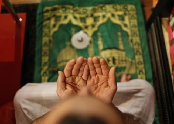 Shalat Tarawih Memberikan Berkah untuk Psikologis Umat Muslim