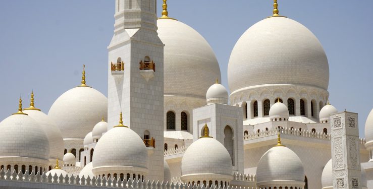 Hal-hal yang Perlu Diperhatikan Bagi Jemaah Umroh Perempuan