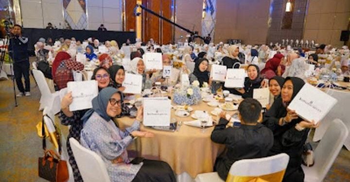 Memperingati 8 Tahun Perjalanan, Buttonscarves Memantapkan Diri untuk Menjadi Brand Global