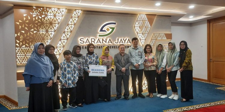 Sinergi Kembali Sarana Jaya dan Rumah Zakat Dalam Program Beasiswa Sarana Juara