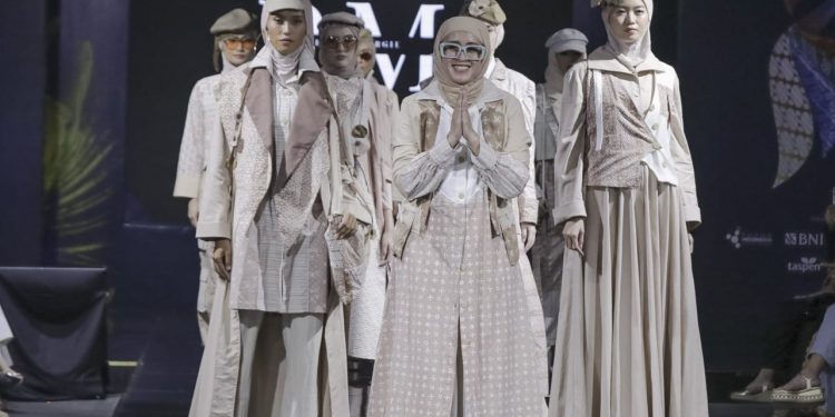 Women in The City by Pricilla Margie