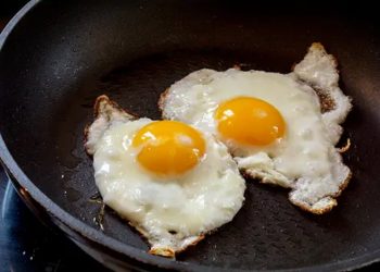 4 Cara Memasak Telur yang Tidak Sehat