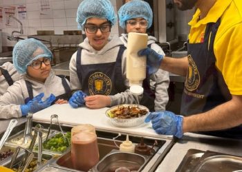 Membantu Keluarga Palestina, Anak-Anak Muslim di Inggris Kumpulkan $132.000