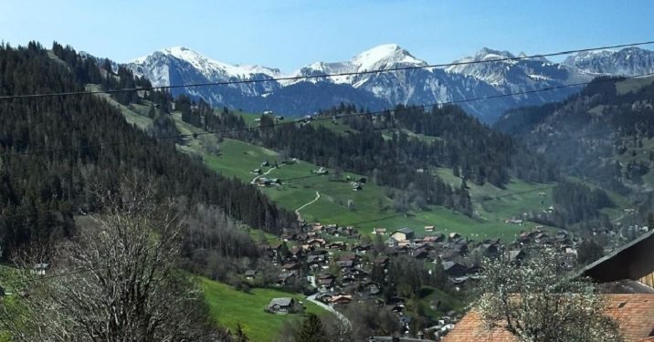 Simak, Lima Artis Tanah Air yang Pindah Ke Luar Negeri Setelah Menikah