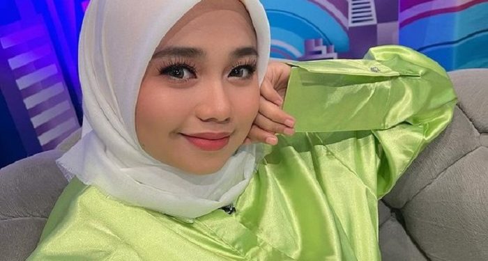 Selalu Cantik, Potret Aulia DA Tampil Berbagai Macam Outfit saat Manggung