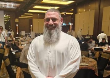 Pengalaman Buka Puasa Emirat Dihadiri para Mualaf yang Berbagi Kisahnya