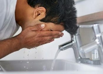 Kulit Kering dan Iritasi, Akibat dari Sering Mencuci Muka