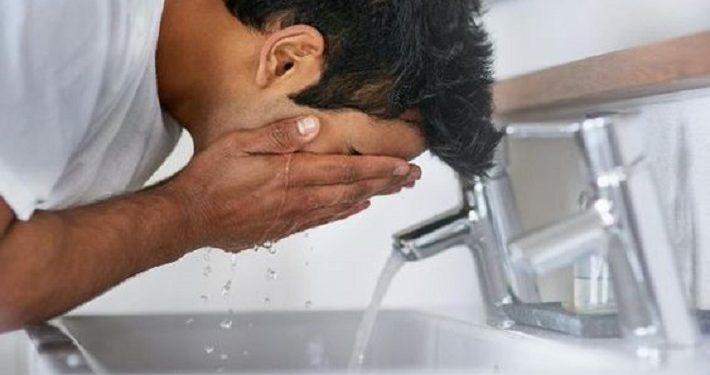 Kulit Kering dan Iritasi, Akibat dari Sering Mencuci Muka