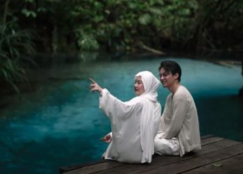 Semakin Romantis, Dinda Hauw dan Rey Mbayang Liburan ke Kali Biru Raja Ampat