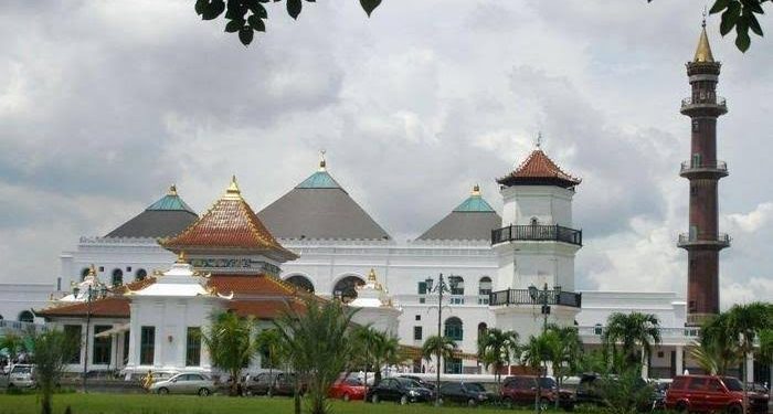 Pesona Masjid Agung Palembang