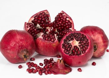 Lima Manfaat Buah Delima untuk Kecantikan