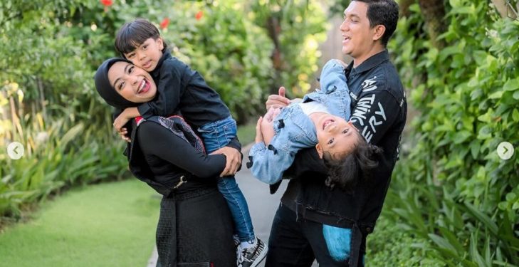 Anak Butuh Contoh Bukan Hanya Teori, Tantri Kotak Ajarkan Kebaikan Kepada Anak