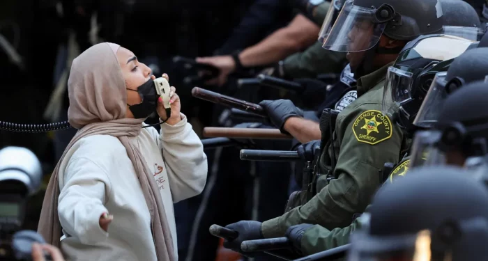 Polisi AS Bersihkan Kamp Pro-Palestina Dari Universitas California