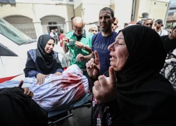 Petugas Medis di Gaza Mempertaruhkan Nyawa Mereka untuk Menyelamatkan Orang-orang yang Terluka Akibat Perang Israel