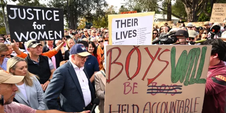 Warga Australia Unjuk Rasa Menyerukan Tindakan untuk Mengakhiri Kekerasan Terhadap Perempuan