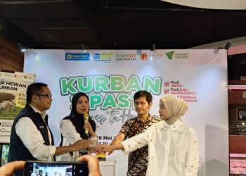 3 PASTI Tebar Hewan Kurban Dompet Dhuafa Goes To Hypermart