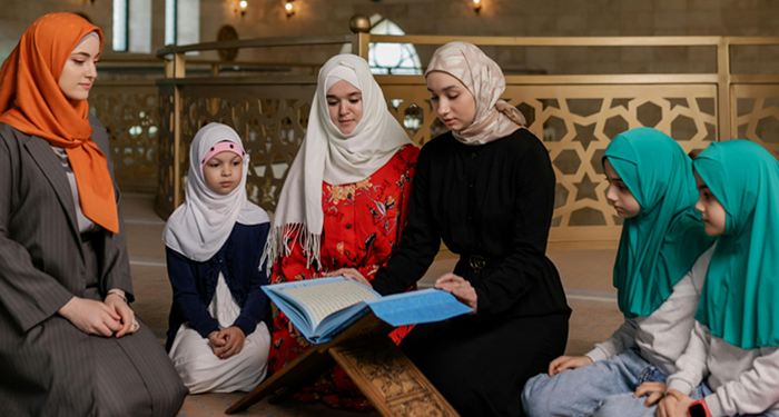 Ilmu dan Amal Harus Jalan Secara Bersamaan