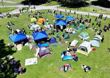 Mendukung Palestina, Mahasiswa Universitas San Francisco Dirikan Tenda di Tengah Lapangan