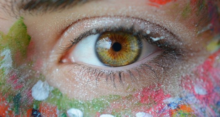 3 Cara Tetap Percaya Diri Walaupun Wajah Sedang Jerawatan