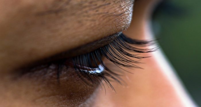 Makin Tampil Cantik, Berikut Tips Membuat Bulu Mata Lentik