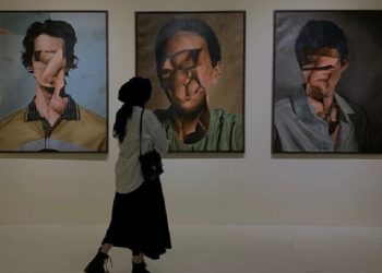 Rekomendasi Outfit untuk Berkunjung ke Galeri Seni