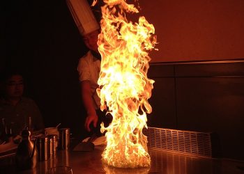 Mengenal Teknik Masak dengan Flambe