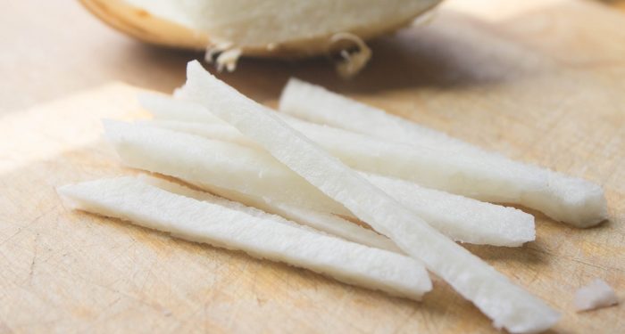 Membuat Wajah Halus, Simak Kandungan Gizi dalam Buah Bengkuang