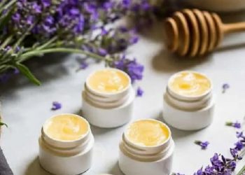 Proteksi dari Sinar Matahari, Simak Manfaat Lip Balm untuk Bibir Kamu