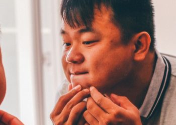 Dapat Merusak Kulit, Simak Bahaya Menggunakan Masker Wajah Terlalu Sering