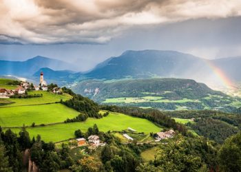 Menikmati Indahnya Pelangi di Norwegia